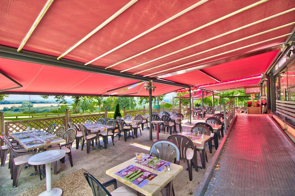 Logis Hotel Restaurant Le Chalet Du Mont Roland Sampans Exterior foto
